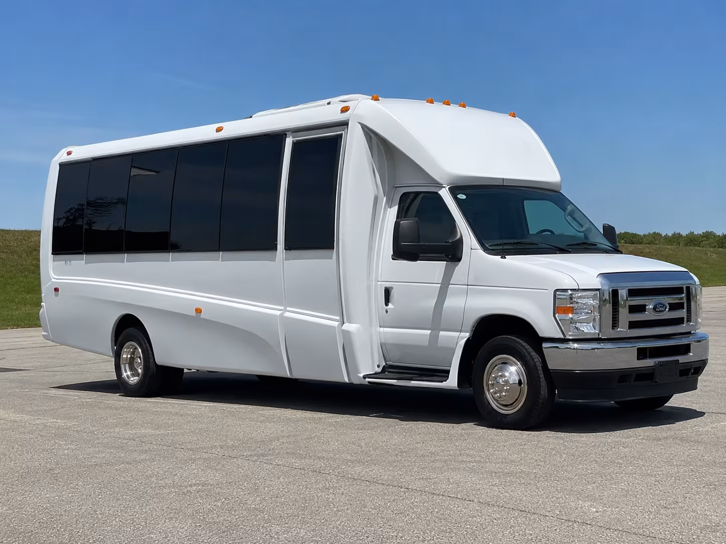 Rent a Bus to Bob Hope Theatre