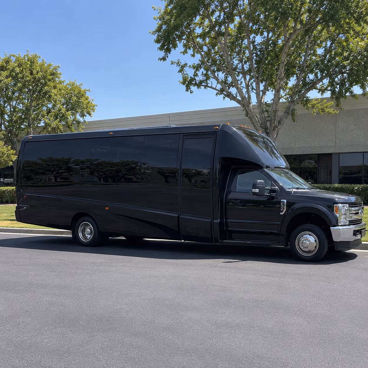 Brentwood Homecoming & Prom Party Bus Rentals