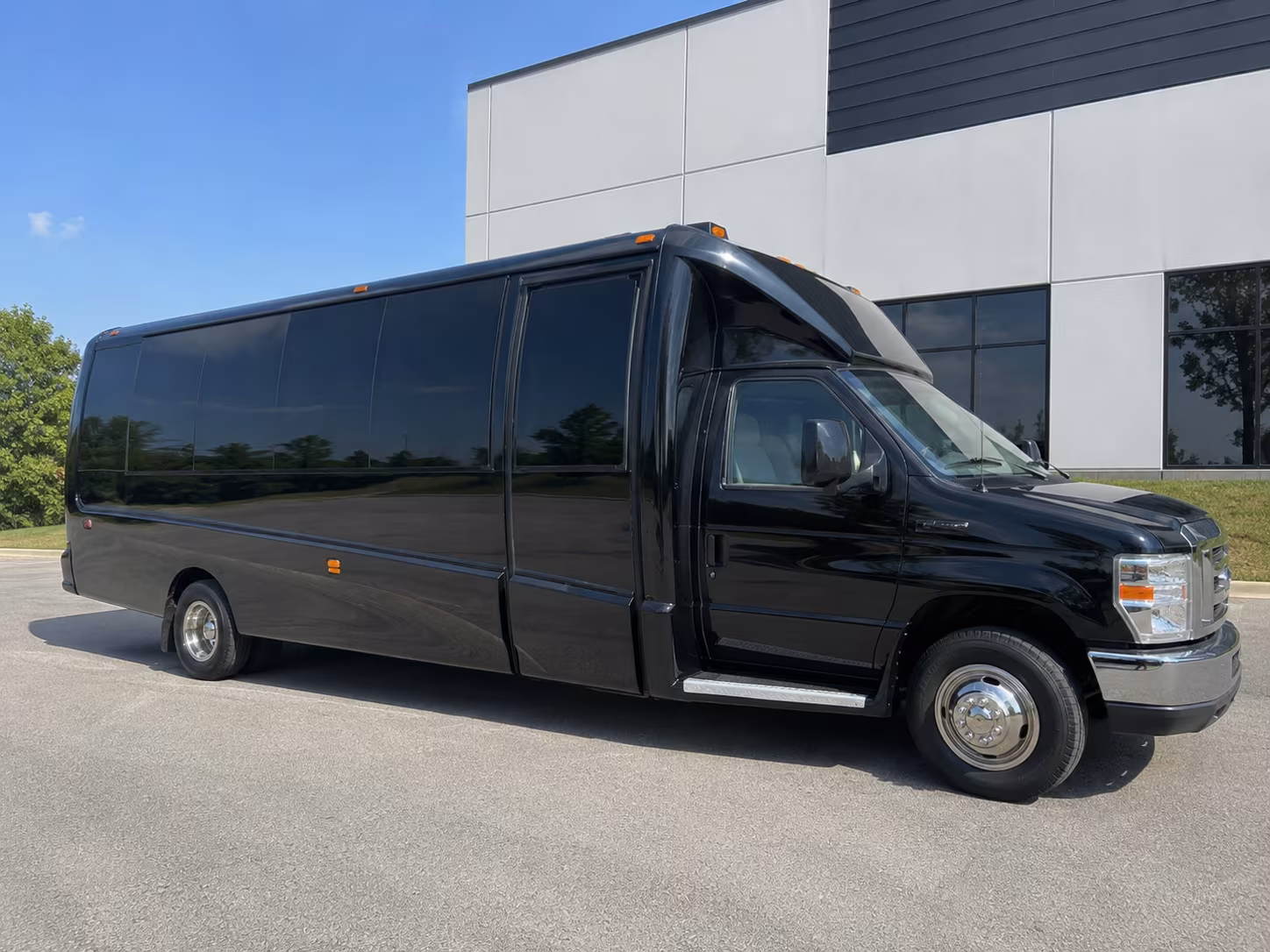 Manteca Homecoming & Prom Party Bus Rentals