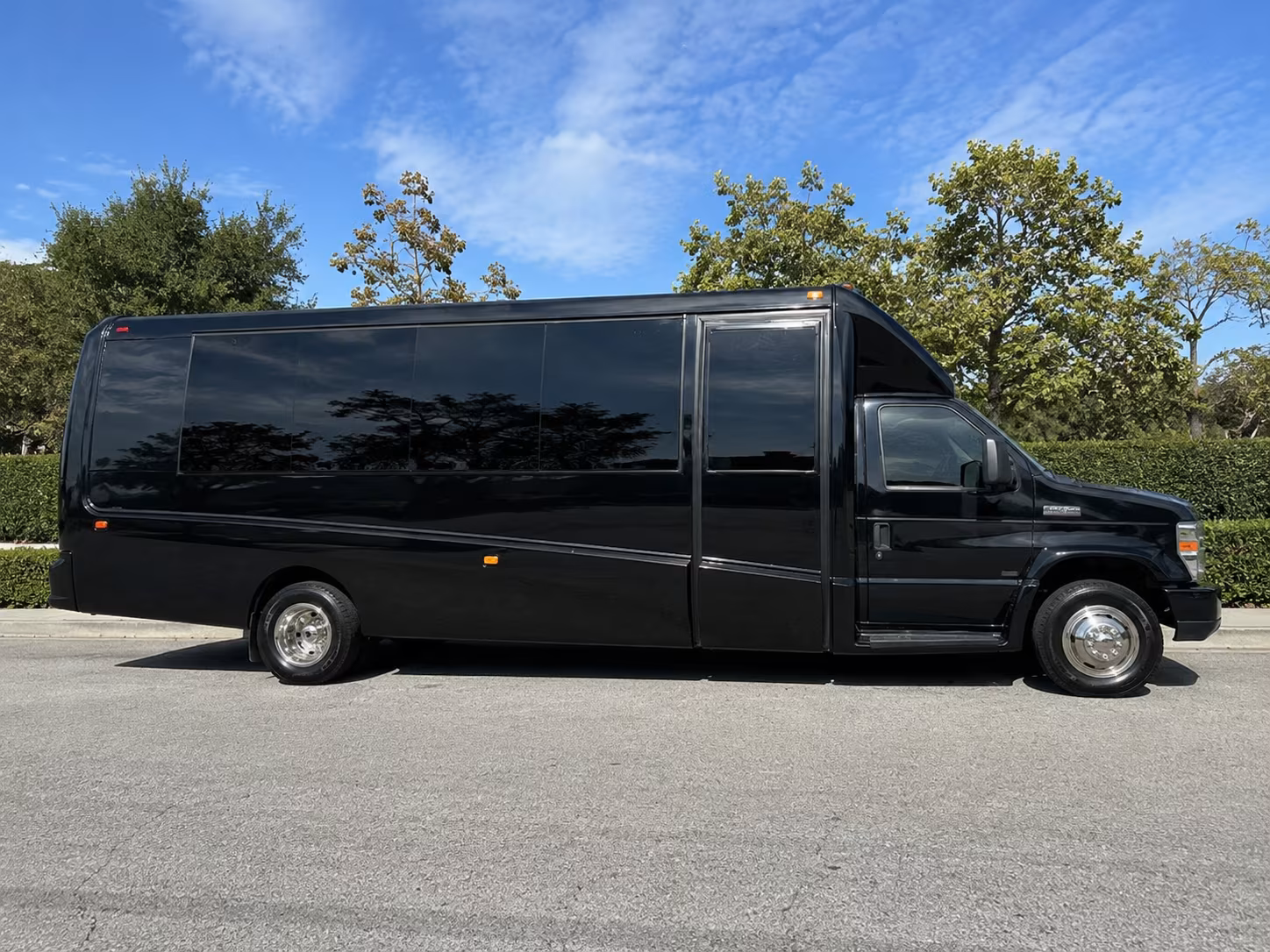 Stockton Airport Shuttle & Transportation party bus exterior